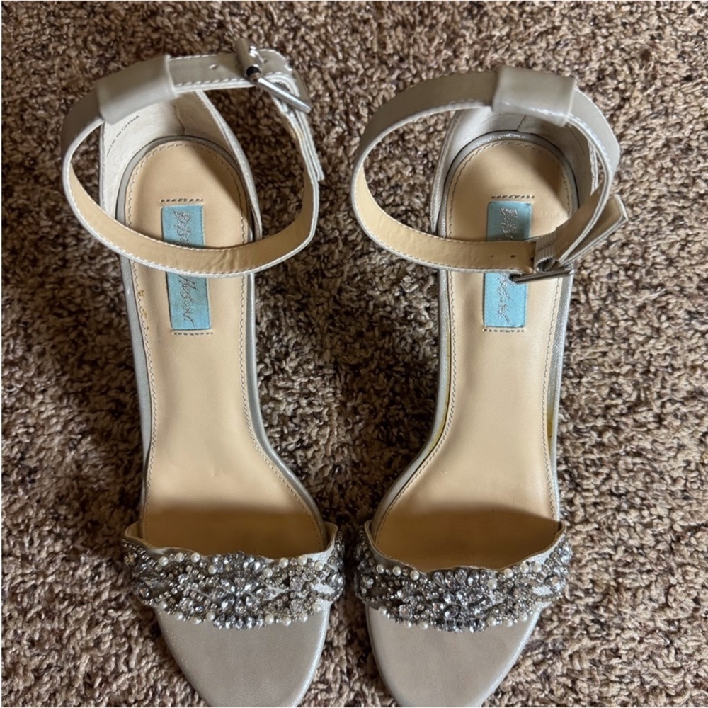 Blue by Betsey Johnson Gina Silver rhinestone Embellished Heels Size 11 - Picture 5 of 14